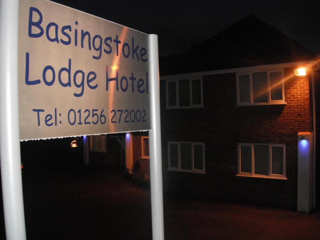Basingstoke Lodge Экстерьер фото